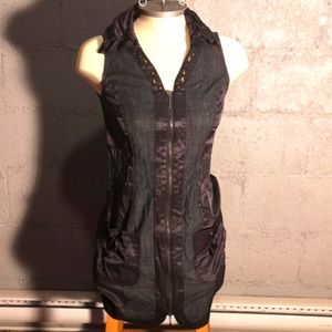 Few details denim tunic with zip